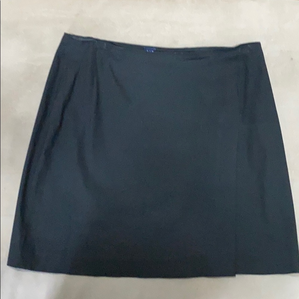Gap skirt size 6 with side zipper